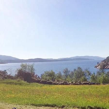 8 Person In Masfjordnes-by Traum